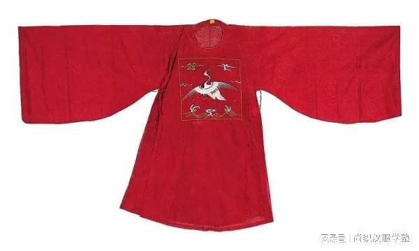 必一运动尚织汉服学塾：明代服饰绚丽色彩再现华夏衣冠风采(图1)