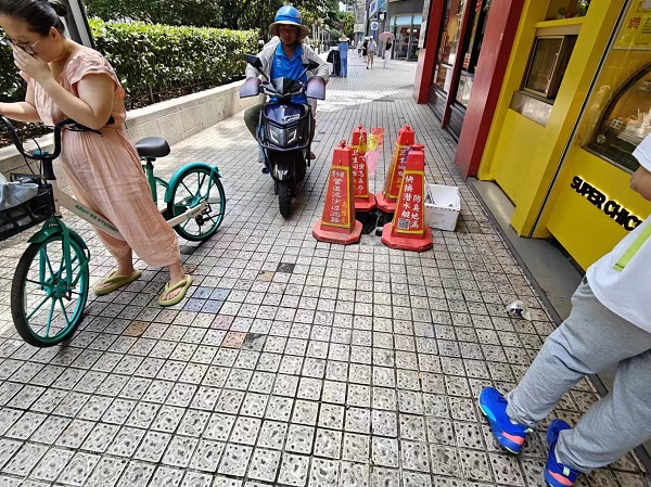 必一运动防御台风“格美”还有哪些安全隐患？地库积水已消除 窨井盖尚在定制(图1)