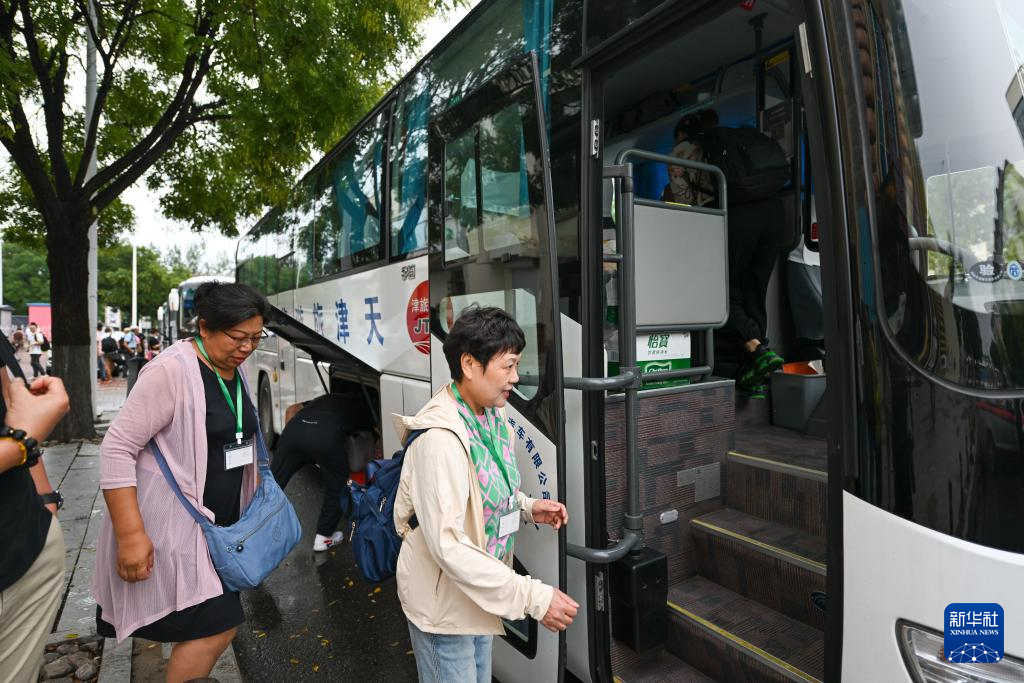 必一运动乘市郊“慢火车” 感受乡村“慢旅游”(图5)